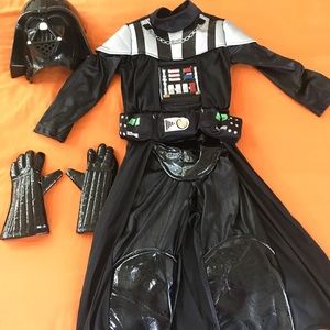 Disney Store size 4 Darth Vader Costume w/ sound